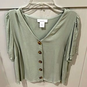 Green button top